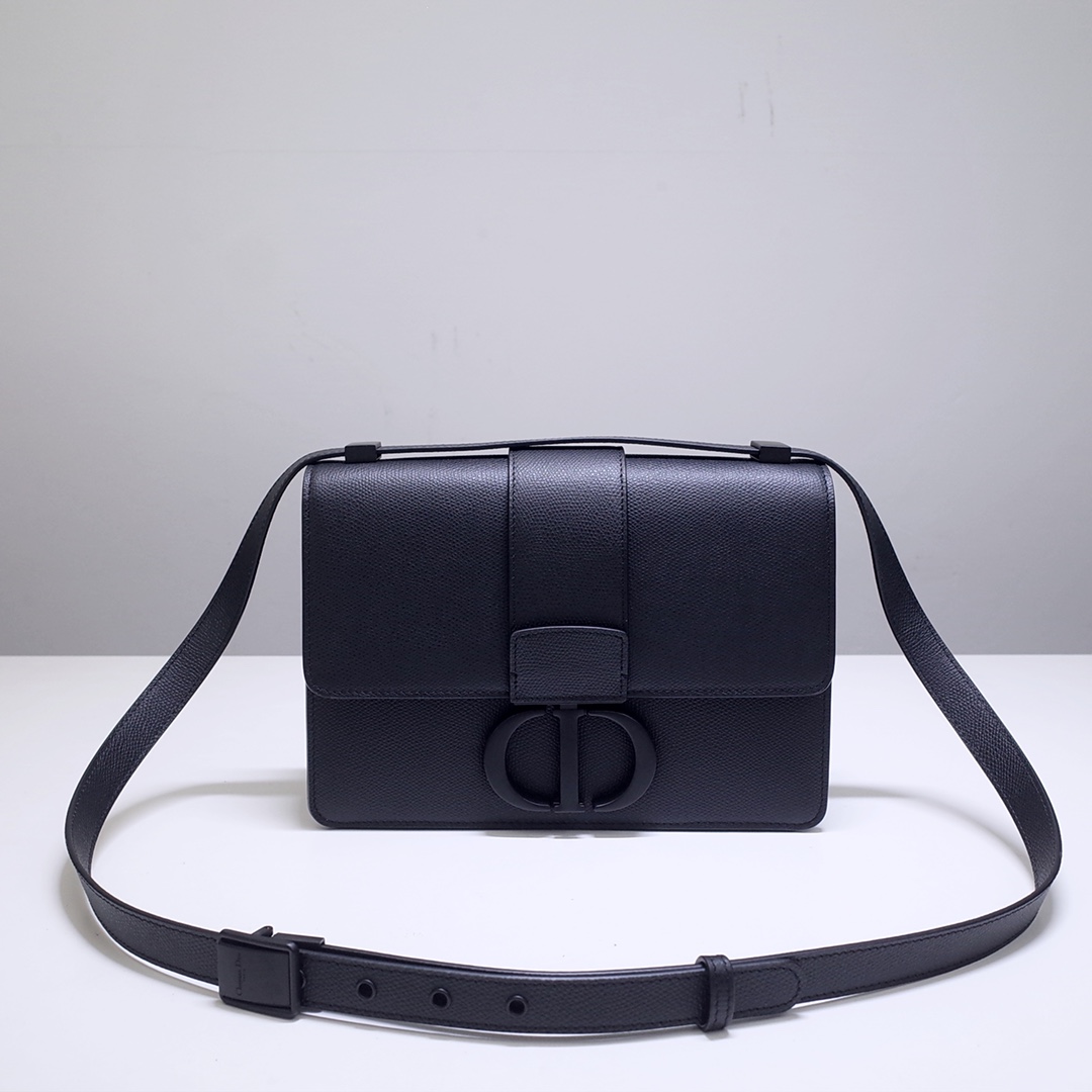 30 Montaigne Bag Black Grained Calfskin